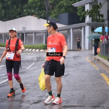 Runner Photo 7931336