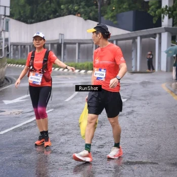 Runner Photo 7931338