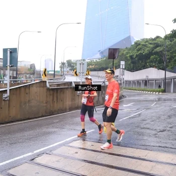 Runner Photo 7931353