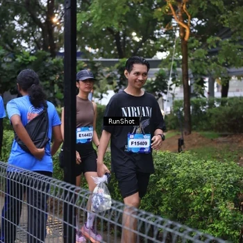Runner Photo 7931360