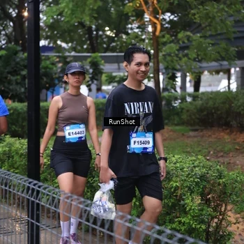 Runner Photo 7931365