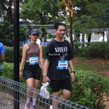 Runner Photo 7931368