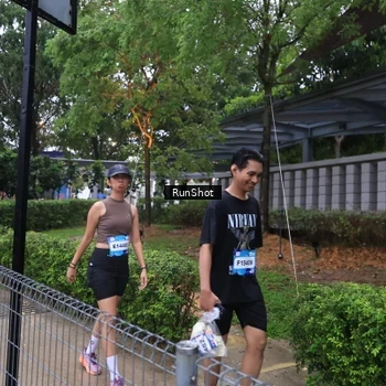 Runner Photo 7931376