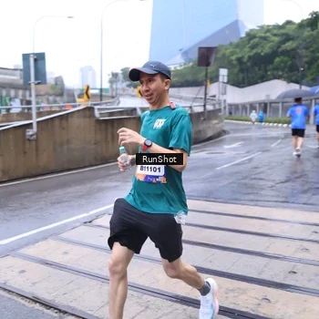 Runner Photo 7931449