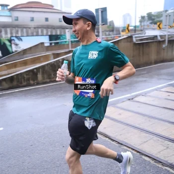 Runner Photo 7931454