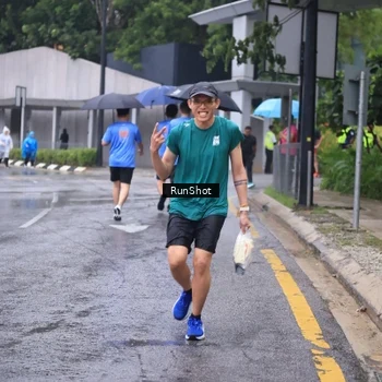 Runner Photo 7931460