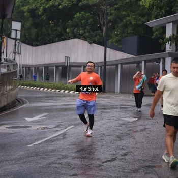 Runner Photo 7931498