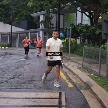 Runner Photo 7931499