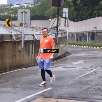Runner Photo 7931512