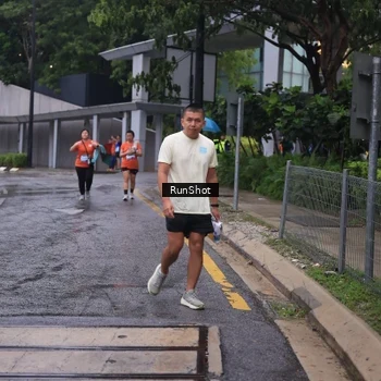 Runner Photo 7931516