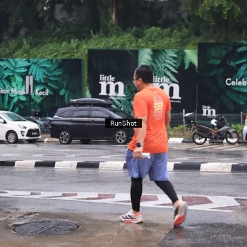 Runner Photo 7931524