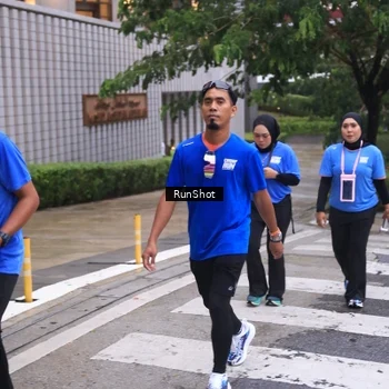 Runner Photo 7931576