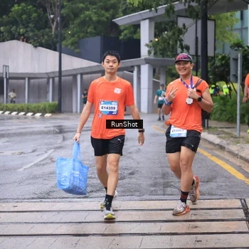 Runner Photo 7931649