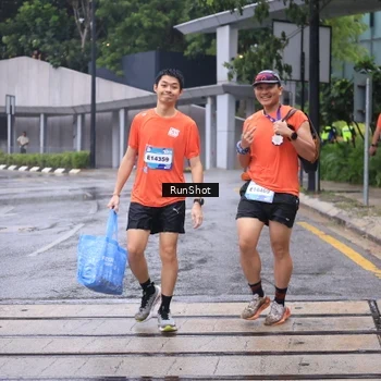Runner Photo 7931653