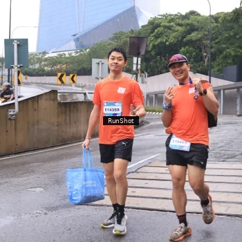 Runner Photo 7931665