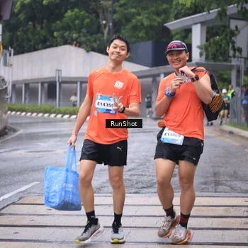 Runner Photo 7931680