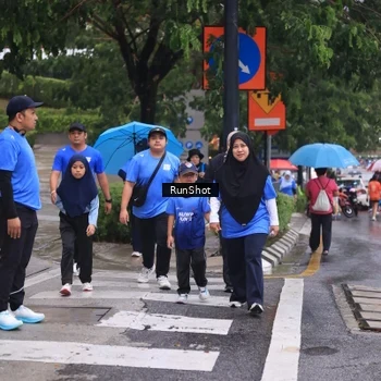 Runner Photo 7931693