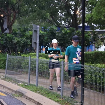Runner Photo 7931711