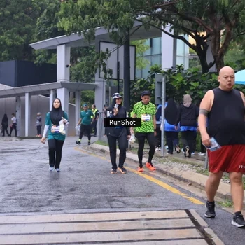 Runner Photo 7931750