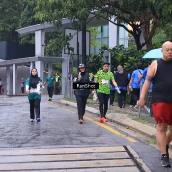 Runner Photo 7931754