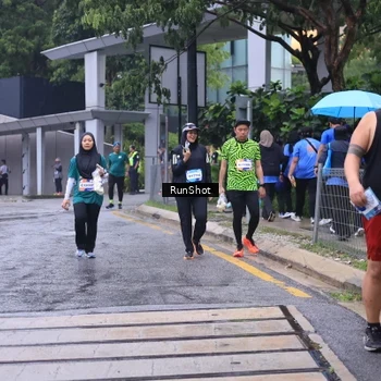 Runner Photo 7931758