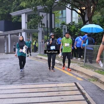 Runner Photo 7931764