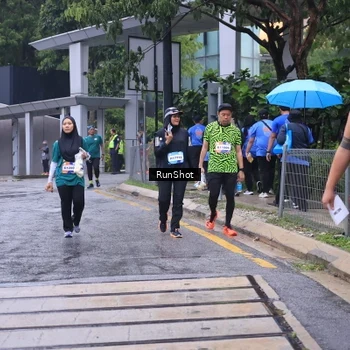 Runner Photo 7931765