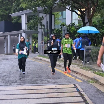 Runner Photo 7931768