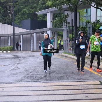 Runner Photo 7931770
