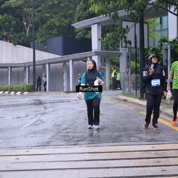 Runner Photo 7931772