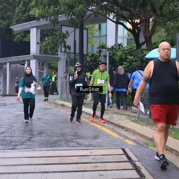 Runner Photo 7931778