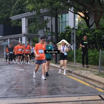 Runner Photo 7931859