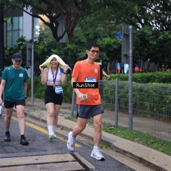 Runner Photo 7931861