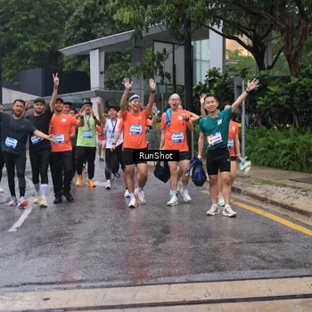 Runner Photo 7931900