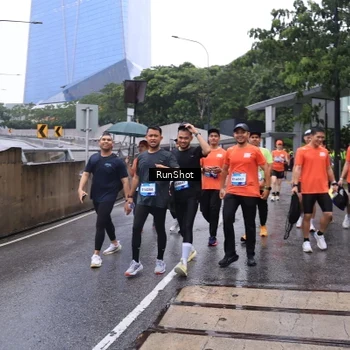 Runner Photo 7931952