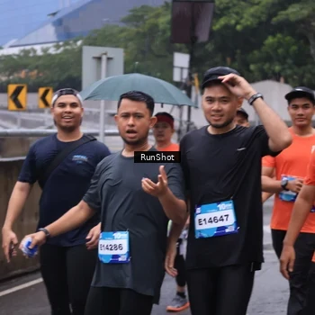 Runner Photo 7931957