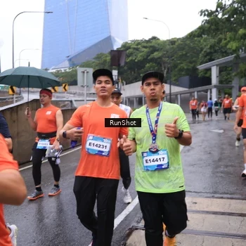 Runner Photo 7931982