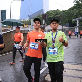 Runner Photo 7931983