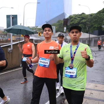 Runner Photo 7931990