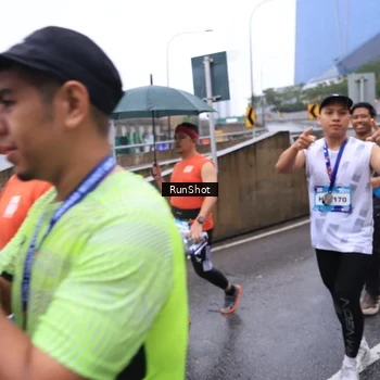 Runner Photo 7931996