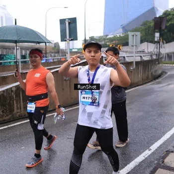 Runner Photo 7931999