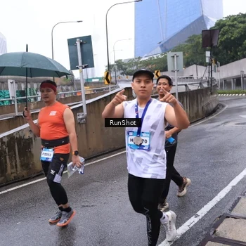 Runner Photo 7932000