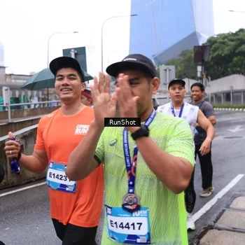 Runner Photo 7932013