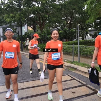 Runner Photo 7932020