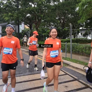 Runner Photo 7932021