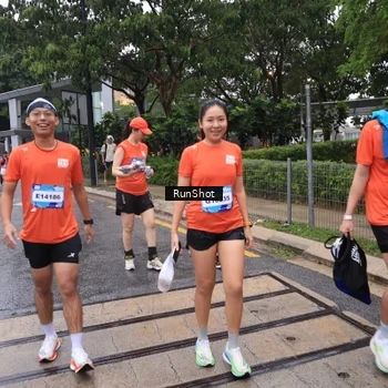 Runner Photo 7932024