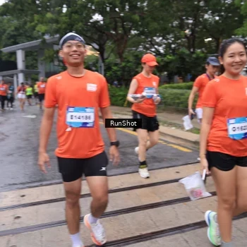 Runner Photo 7932025