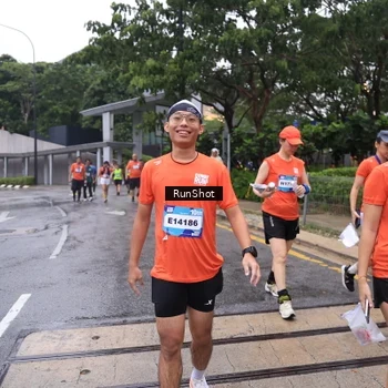 Runner Photo 7932026