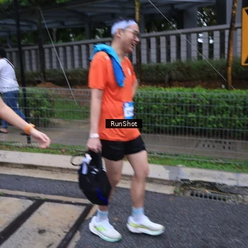 Runner Photo 7932030