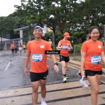 Runner Photo 7932031